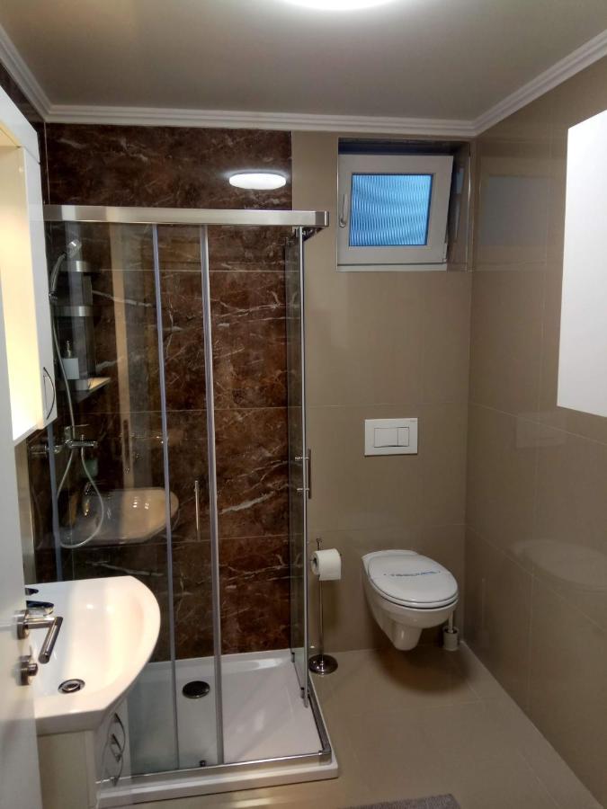 Apartment Cherry Gold 兹雷尼亚宁 外观 照片