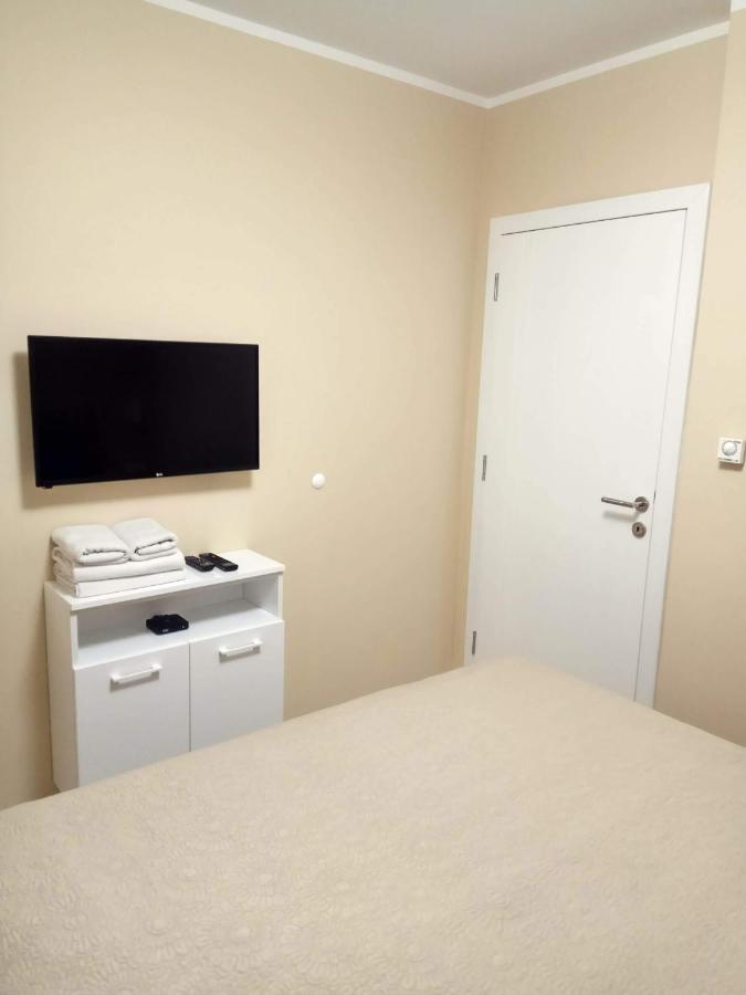 Apartment Cherry Gold 兹雷尼亚宁 外观 照片